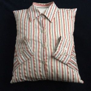 NWT- Fashionable throw pillow!